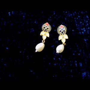 Small cute enamel and pearl earrings- gold plated